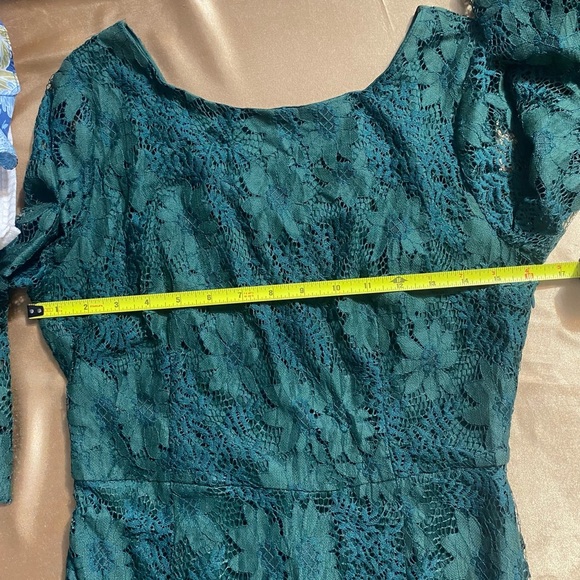 Lulu's Green Sheath Dress with 3/4 Bell Sleeves - Picture 3 of 11